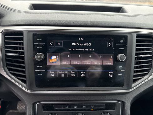 Used 2018 Volkswagen Atlas Launch Edition image 17