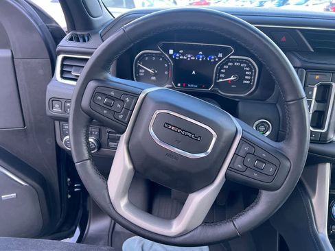 Used 2021 GMC Yukon Denali w/ Denali Ultimate Package AWD/4WD image 14