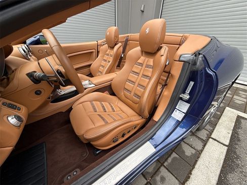 Used 2013 Ferrari California Base image 11