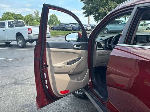 Used 2019 Hyundai Tucson Limited w/ Cargo Package AWD/4WD image 11