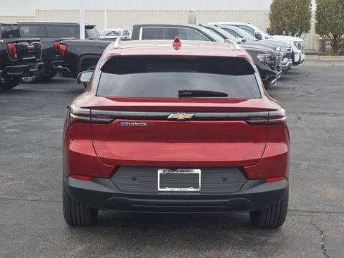 New 2026 Chevrolet Equinox EV LT image 15