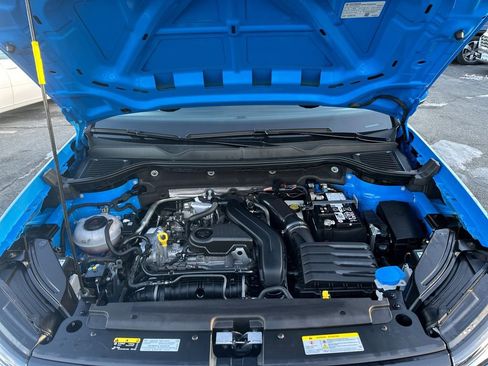 Used 2025 Volkswagen Taos SE w/ Panoramic Sunroof Package image 22