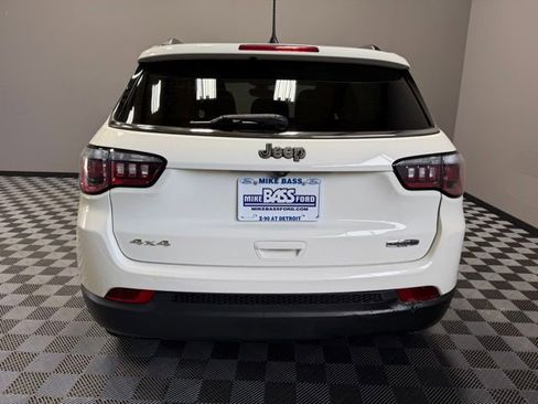 Used 2020 Jeep Compass Latitude w/ Cold Weather Group AWD/4WD image 10