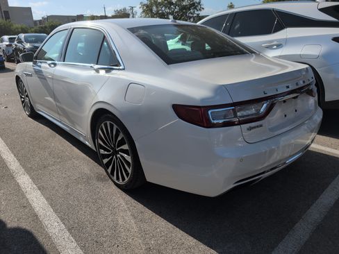 Used 2017 Lincoln Continental Black Label AWD/4WD image 4