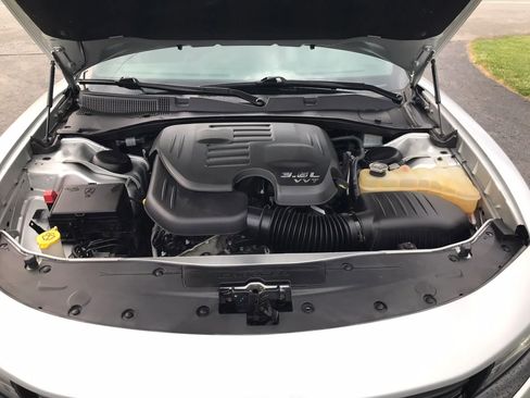 Used 2019 Dodge Charger SXT AWD/4WD image 54