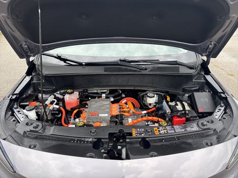 Used 2023 Chevrolet Bolt EUV Premier FWD image 13