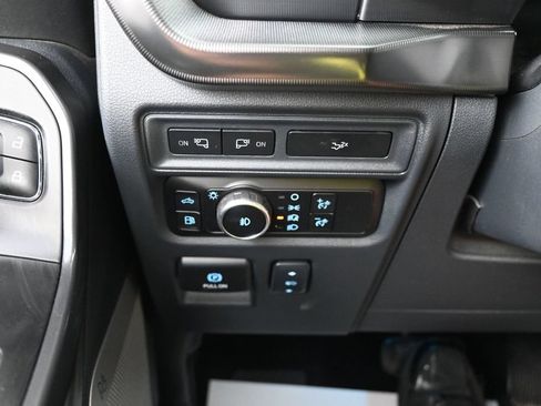 Used 2024 Ford F150 Lariat AWD/4WD image 18