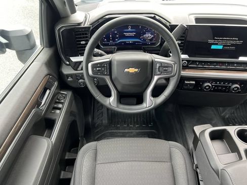 Used 2025 Chevrolet Silverado 3500 LT w/ Safety Package AWD/4WD image 14