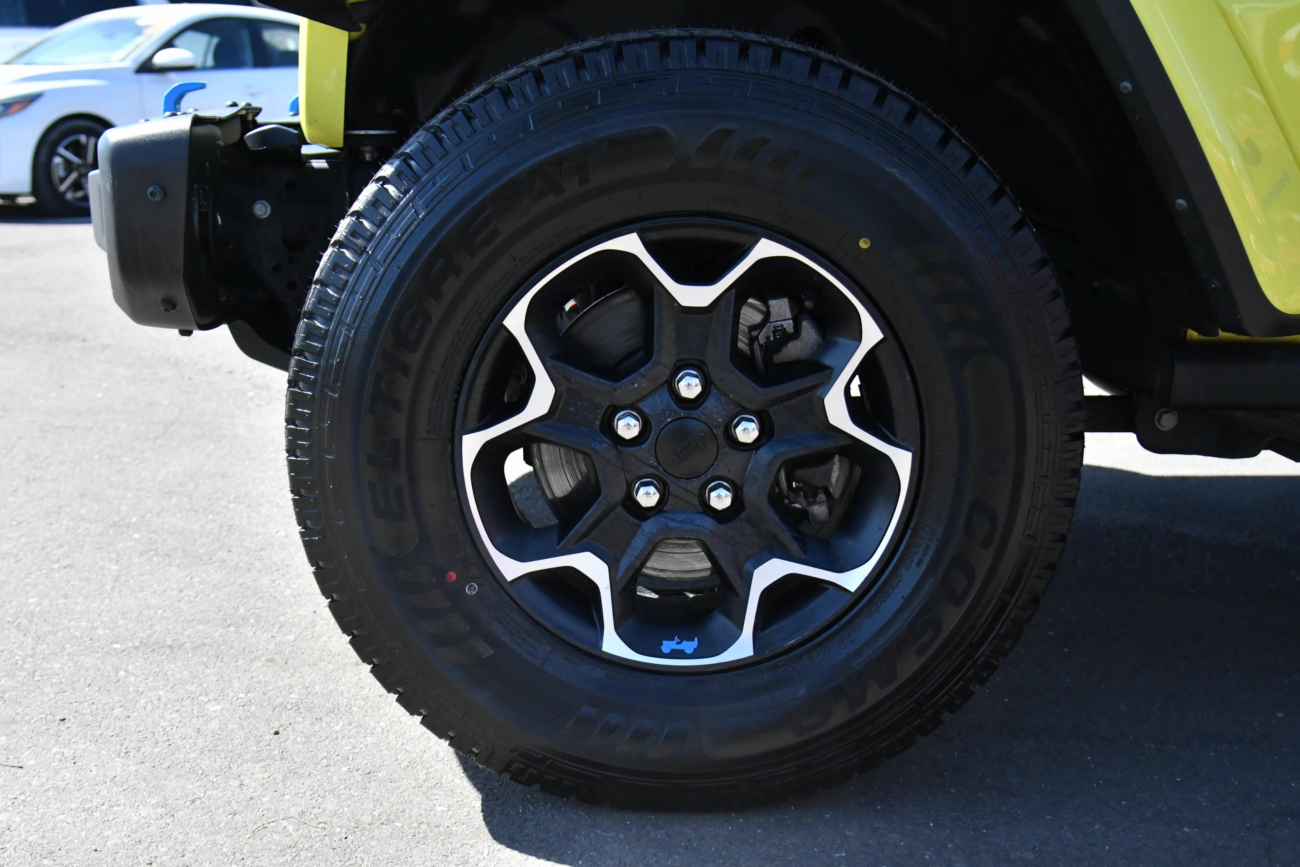 Used 2023 Jeep Wrangler Unlimited Rubicon 4xe w/ Steel Bumper Group AWD/4WD image 12