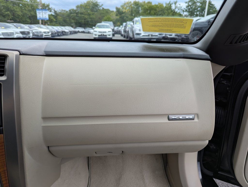 Used 2006 Cadillac XLR RWD image 37