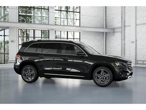 New 2026 Mercedes-Benz GLB 250 4MATIC image 14