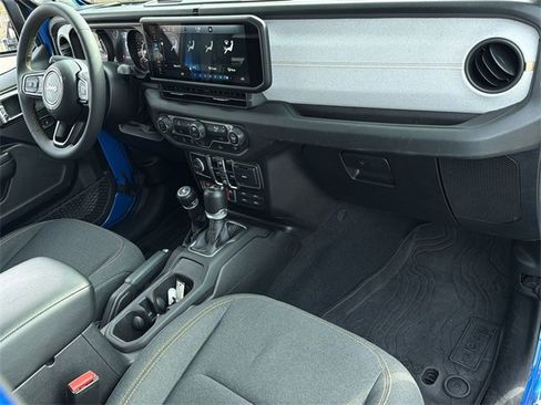Used 2024 Jeep Wrangler Willys image 37