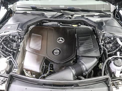 Used 2025 Mercedes-Benz C 300 4MATIC Sedan image 28