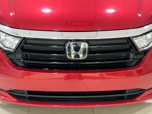 Used 2023 Honda Odyssey EX-L image 4