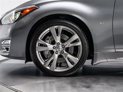 Used 2018 INFINITI Q70 L 3.7 image 13