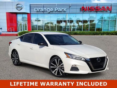 Used 2022 Nissan Altima 2.5 SR image 1