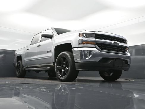 Used 2018 Chevrolet Silverado 1500 LT w/ Texas Edition RWD image 45