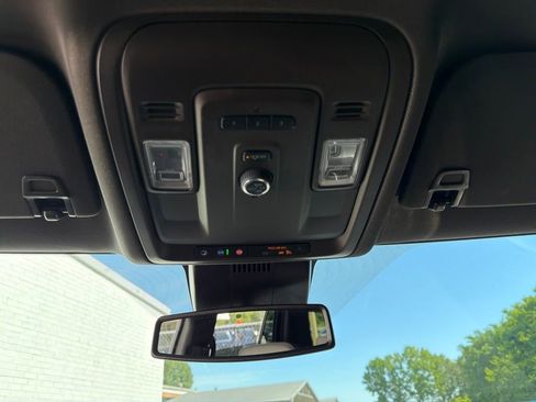 Used 2023 GMC Yukon SLT AWD/4WD image 42