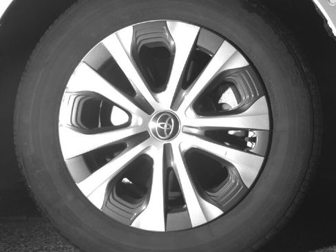 Used 2022 Toyota Prius Prime Limited FWD image 11