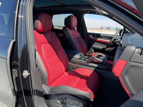 New 2026 Porsche Cayenne AWD/4WD image 13