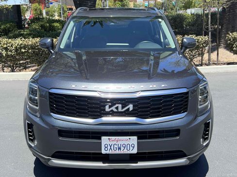 Used 2022 Kia Telluride EX w/ EX Premium Package FWD image 16