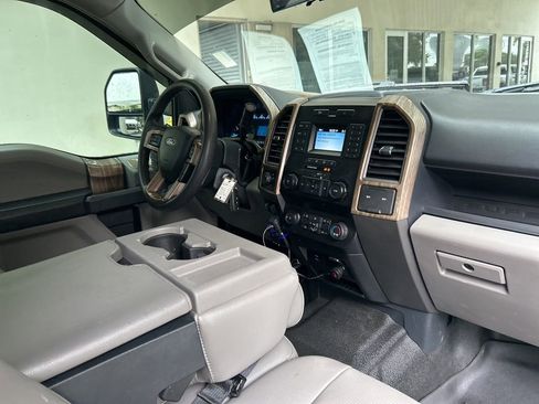 Used 2022 Ford F250 XL w/ Power Equipment Group image 21