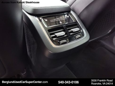 Used 2021 Volvo XC90 T6 Momentum w/ Advanced Package AWD/4WD image 17