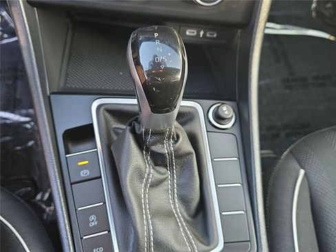 Used 2024 Volkswagen Jetta Sport FWD image 17