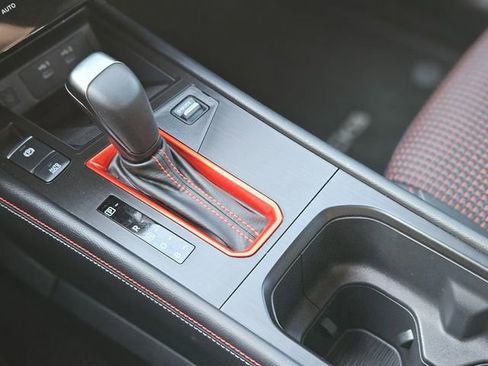 Certified 2025 Nissan Kicks SR image 26