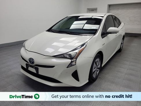 Used 2018 Toyota Prius Three image 1