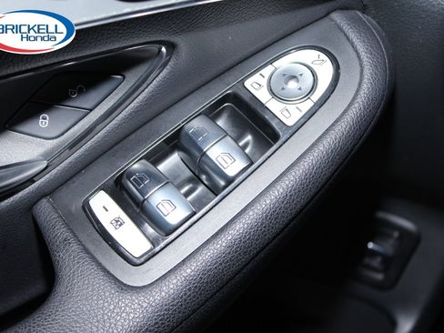 Used 2019 Mercedes-Benz GLC 300 image 22