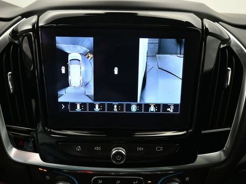 Used 2021 Chevrolet Traverse High Country w/ LPO, Floor Liner Package AWD/4WD image 24