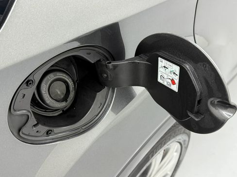 Used 2018 Ford Escape Titanium image 59