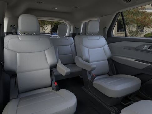 New 2025 Ford Explorer Active w/ Active Comfort Package RWD image 11