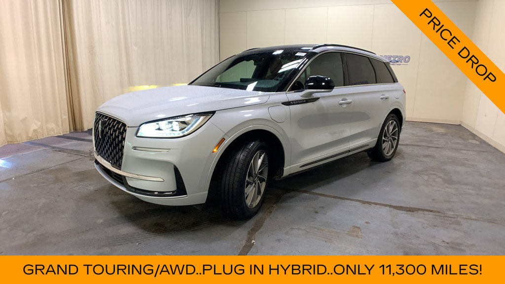 Used 2025 Lincoln Corsair Grand Touring w/ Towing Package AWD/4WD image 44