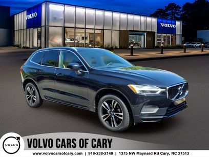 Used 2019 Volvo XC60 T5 Momentum w/ Multimedia Package