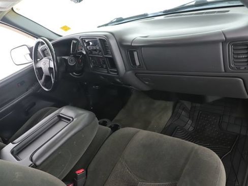 Used 2003 Chevrolet Silverado 2500 LS AWD/4WD image 26