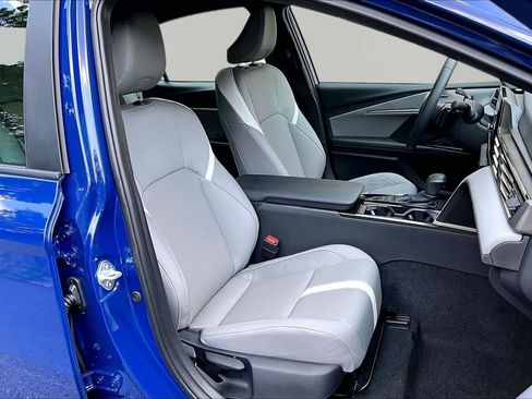 Certified 2025 Toyota Camry SE w/ Convenience Package FWD image 9