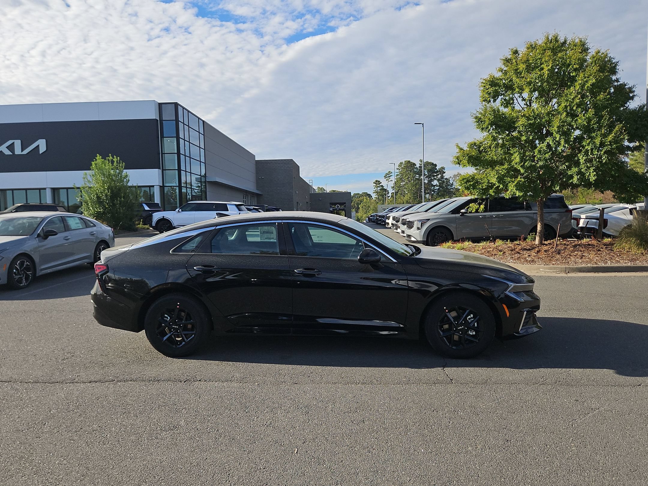 New 2026 Kia K5 LXS FWD image 8