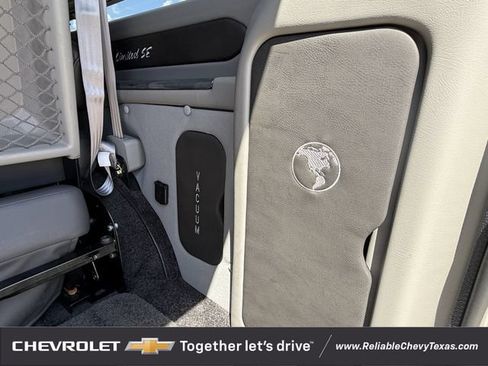 Used 2018 GMC Savana 2500 w/ Enhanced Convenience Package RWD image 32