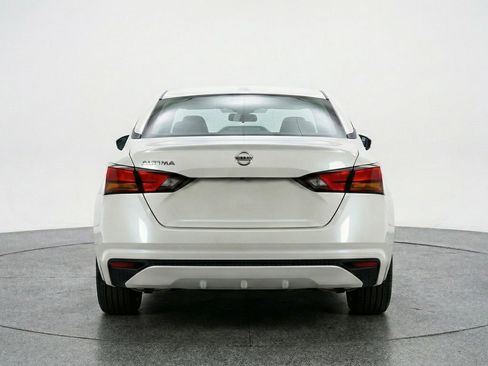 Used 2025 Nissan Altima 2.5 SV image 7