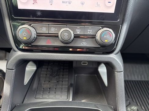 Used 2024 Ford Ranger Lariat w/ FX4 Off-Road Package image 34