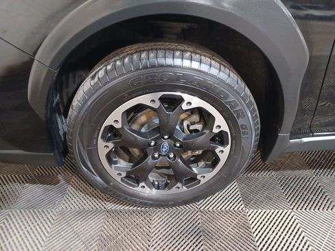 Used 2023 Subaru Crosstrek 2.0i Premium w/ Popular Package #3 image 19