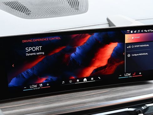 New 2026 BMW X5 xDrive50e w/ Premium Package image 28