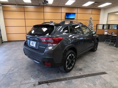 Used 2021 Subaru Crosstrek 2.0i Premium image 7