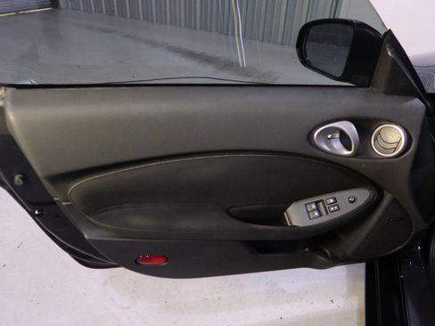 Used 2016 Nissan 370Z Sport 2dr Coupe 6M image 17