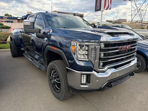 Used 2022 GMC Sierra 3500 SLT w/ SLT Premium Package AWD/4WD image 3