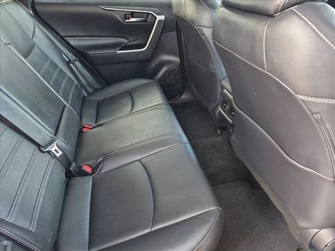 Used 2021 Toyota RAV4 XLE Premium FWD image 19