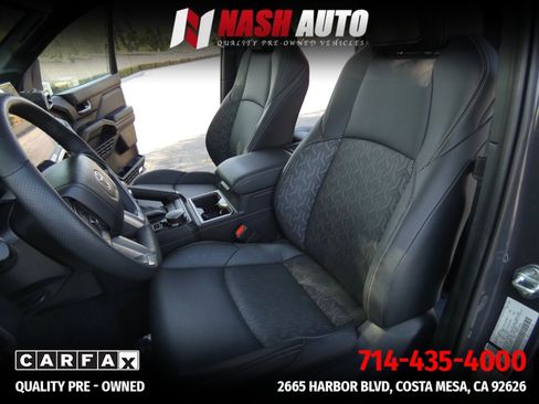 Used 2025 Toyota Tacoma Limited AWD/4WD image 60