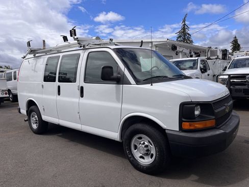 Used 2013 Chevrolet Express 2500 RWD image 8